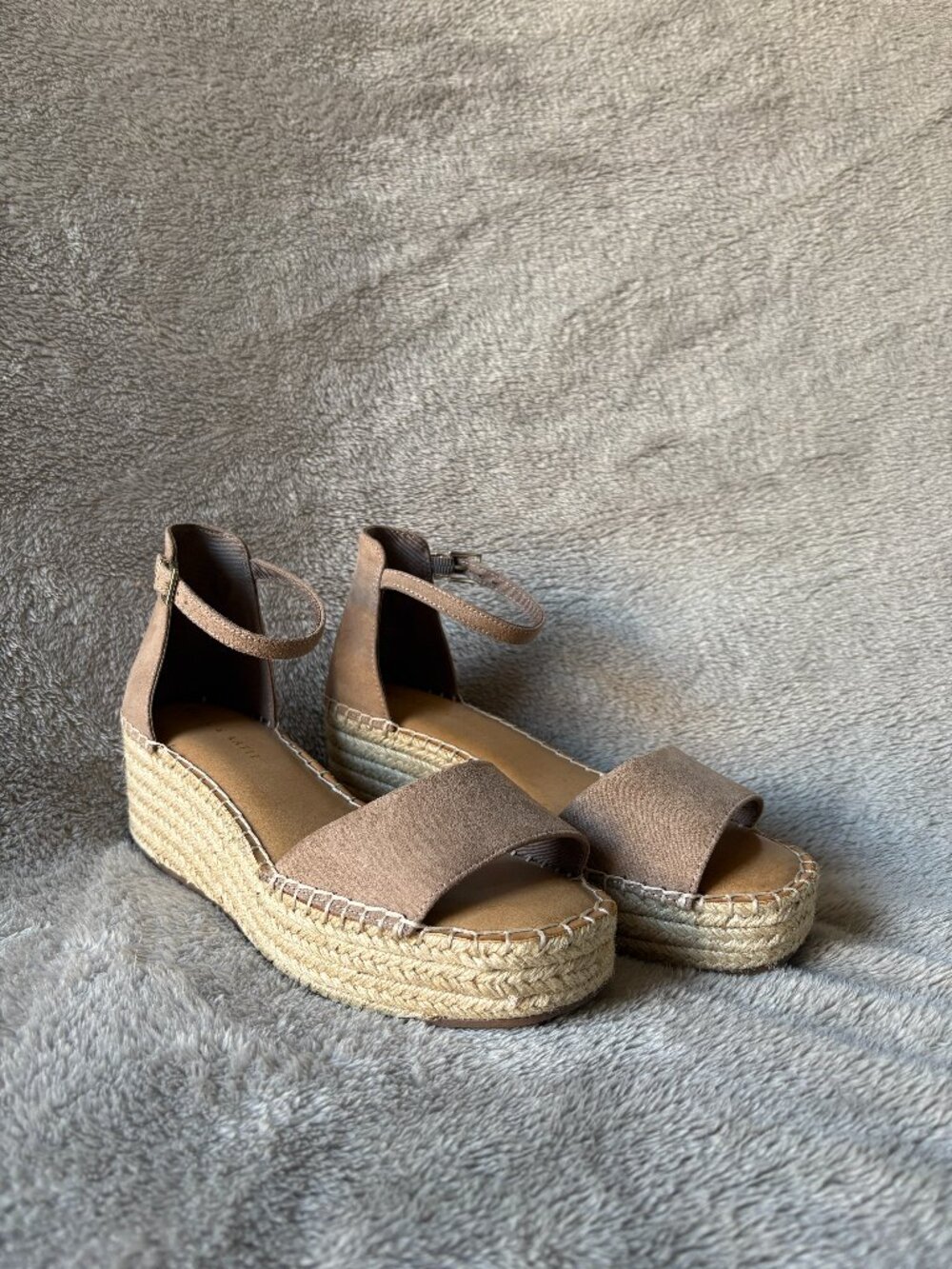 Kelly & Katie Espadrille Wedge Sandals Women's Size 9M Taupe